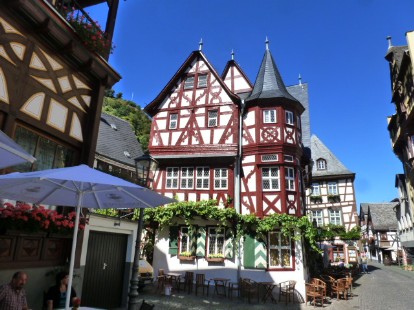 Bacharach Bacharach